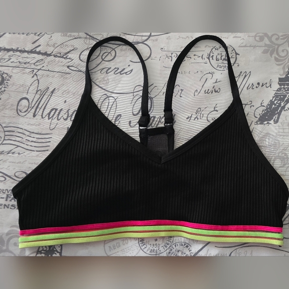 Pink Sport Ultimate lightly lined size S - Picture 9 of 9